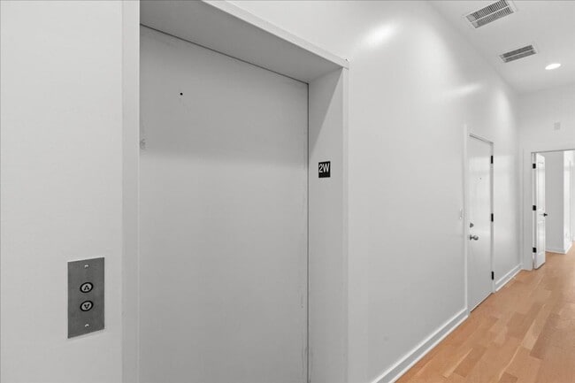 Photo - 2 Bedroom, 2 Bath Apartment in Heart of West Town Unit 2E