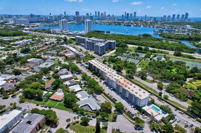 Photo - 16851 NE 23rd Ave Unidad A619 Rental