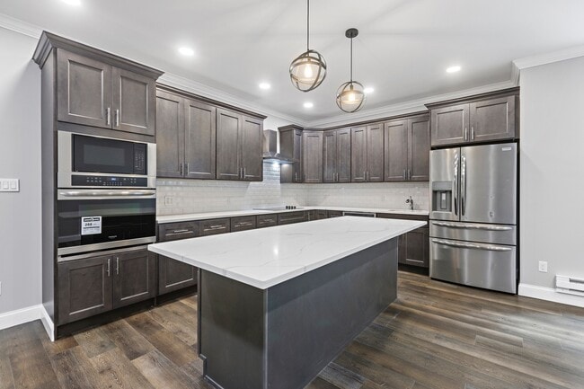 Photo - 20 W Holly St