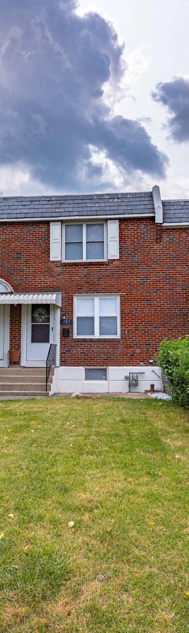 757 Benton St