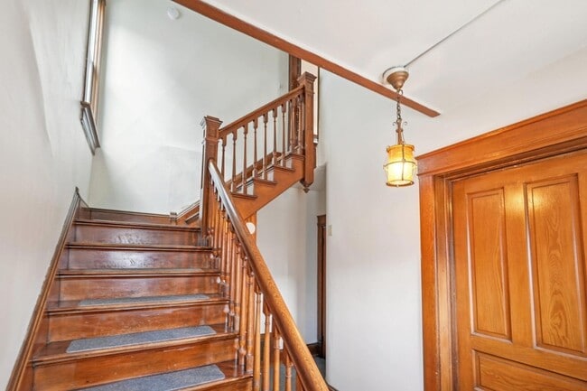 Photo - 1660 N Marshall St