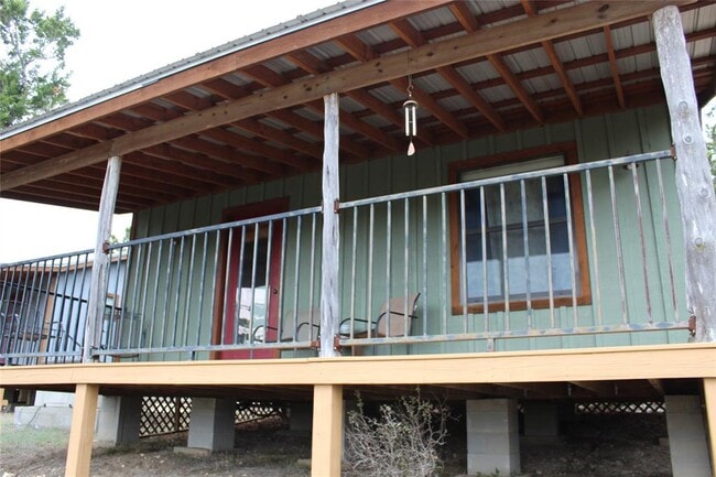Building Photo - 961 Buttercup Ln