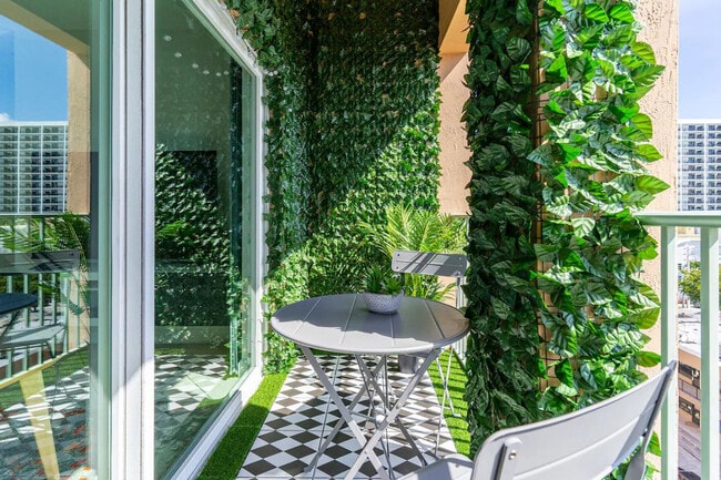 Photo - 2280 SW 32nd Ave Unidad ID1056260P