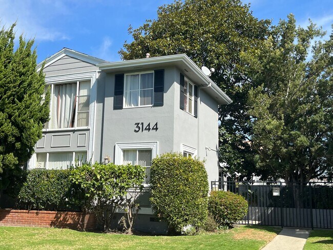 Photo - 3144 S. Barrington Ave in Mar Vista - Has ...