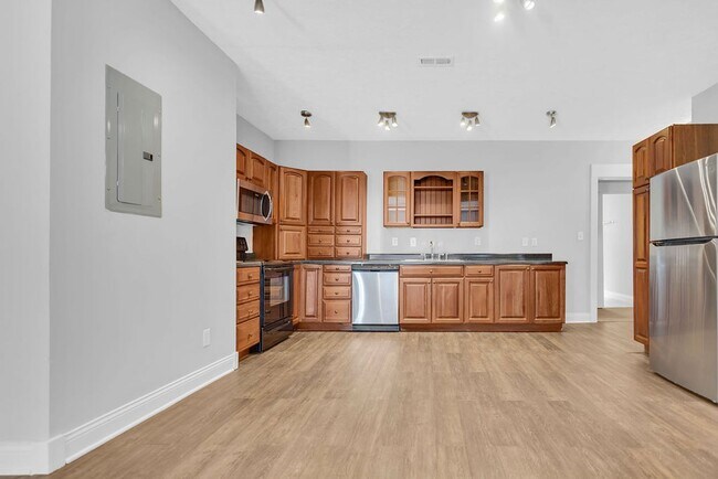 Photo - 645 N College Ave Apartment Unit 2