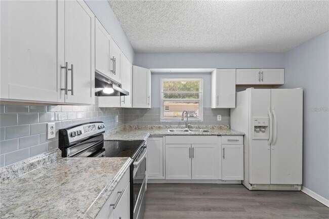 Photo - 1703 Birchwood Cir