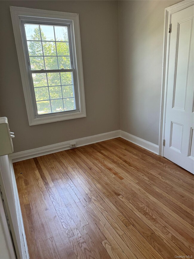 24 Oakland Ave Unit 2R