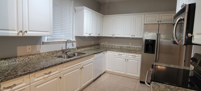 Photo - Charming 2/2 with a 1 car garage in Eagle Trace