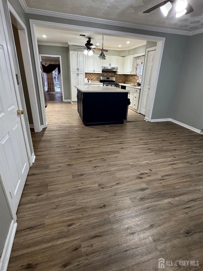 Photo - 302 W Prospect Ave