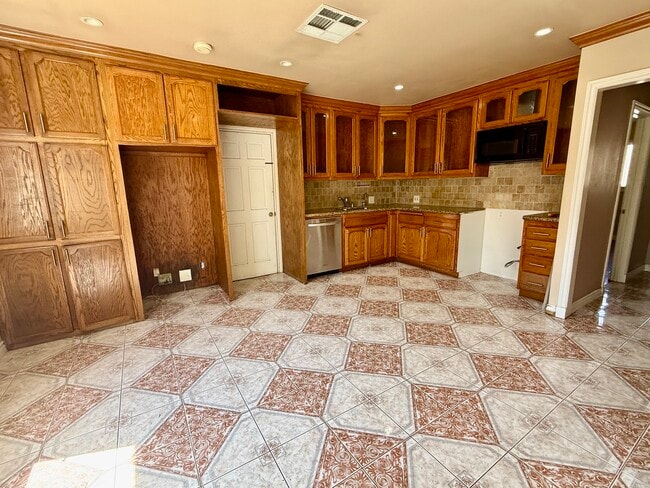 11322 Covello St Unit Front unit