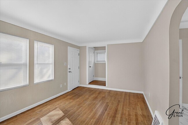Photo - 13515 Montrose St
