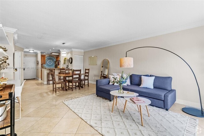 Building Photo - 6815 Edgewater Dr Unit 104 Rental