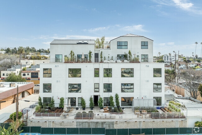 Edificio alternativo - 611 Virgil Village