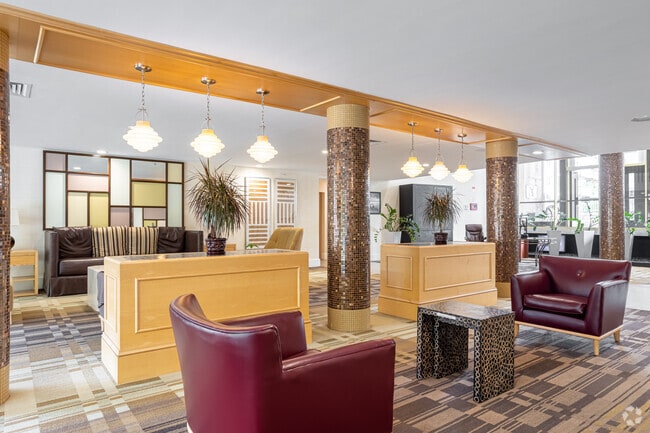 Lobby - 101 Monmouth St Apartments