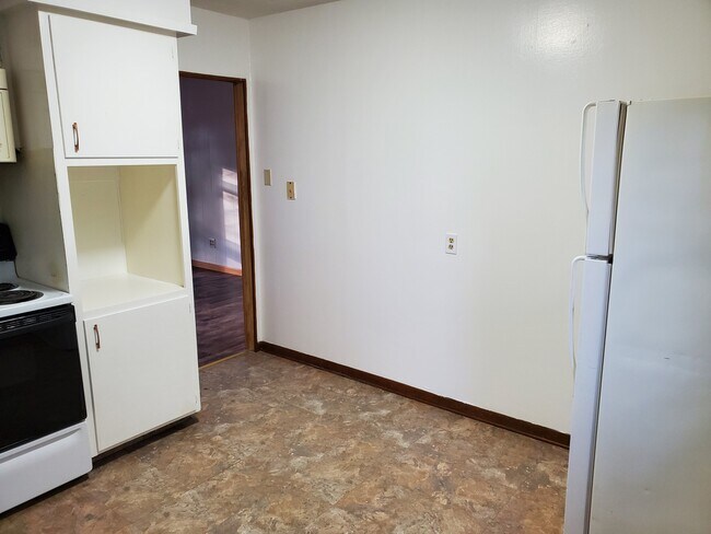 Photo - 226 N Nicollet St