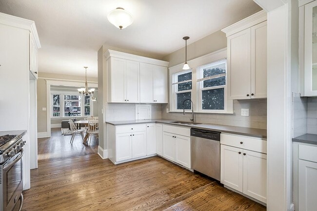 Photo - 5324 N Maryland Ave