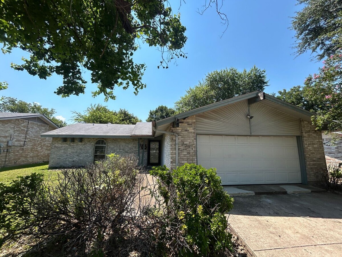 Photo - 601 Brian Dr House