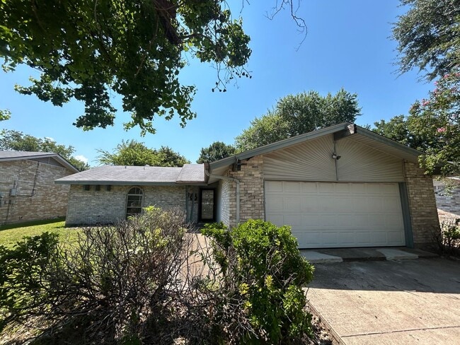 Building Photo - 601 Brian Dr Rental