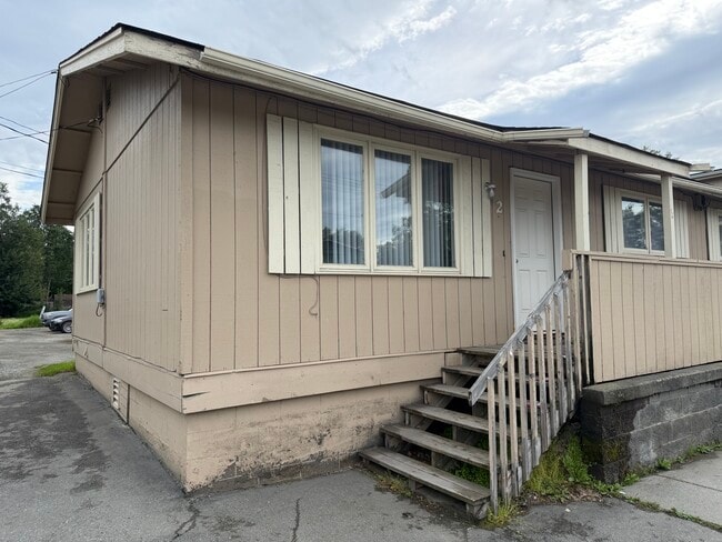Building Photo - 3111 W 30th Ave Unit 2