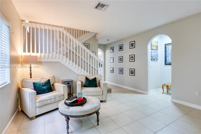 Photo - 148 NE 36th Avenue Rd