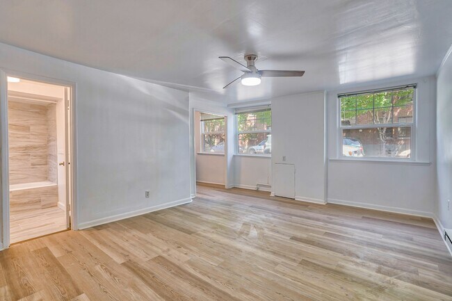 Photo - Winona Apartments!