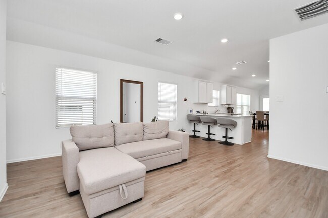 Photo - 18518 Hilltop Climb Dr