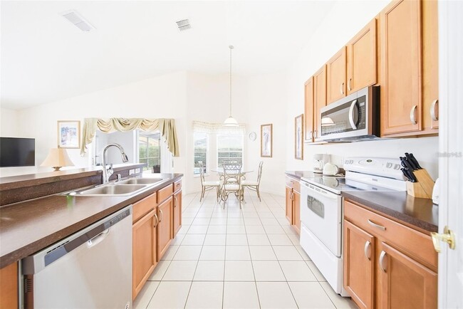 Photo - 723 Old Bridge Cir