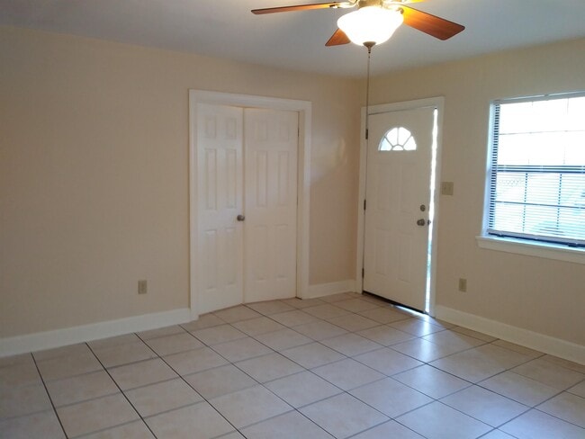 Photo - 1000 N Duval St