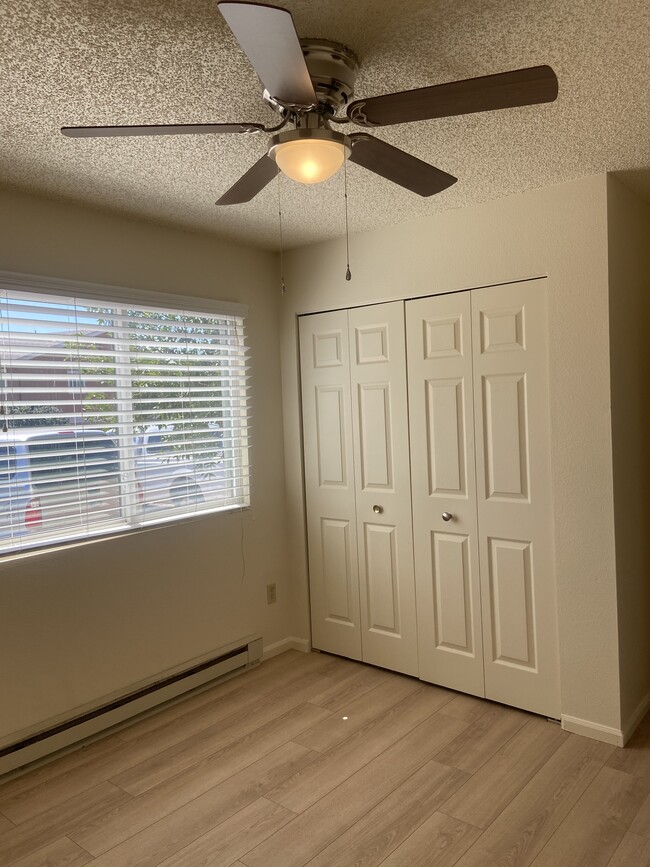 Photo - 631 Conifer St