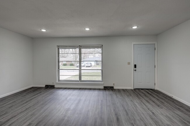 Photo - 2716 S Vermont Ave.