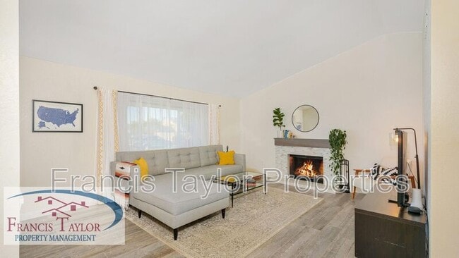 Photo - 5288 Leon St