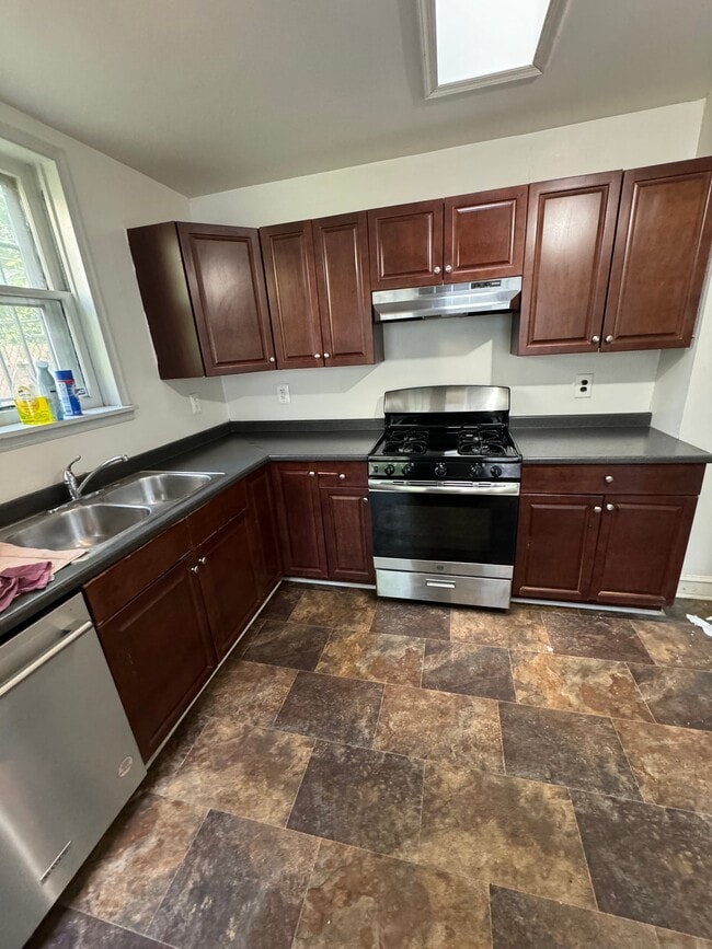 Photo - 208 S 41st St