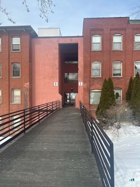 Building Photo - 222 Williams St E Unit 326
