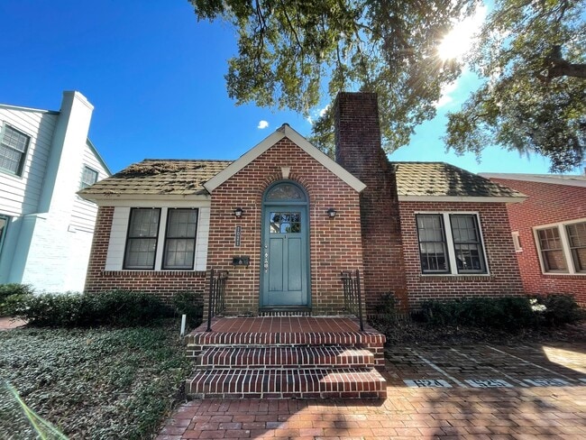 Building Photo - FALL 2026!!! Historic Woodbury Row 4 Bedro... Rental
