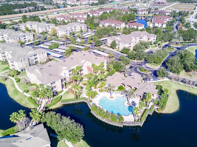 Building Photo - 7990 Baymeadows Cir E Unit 211