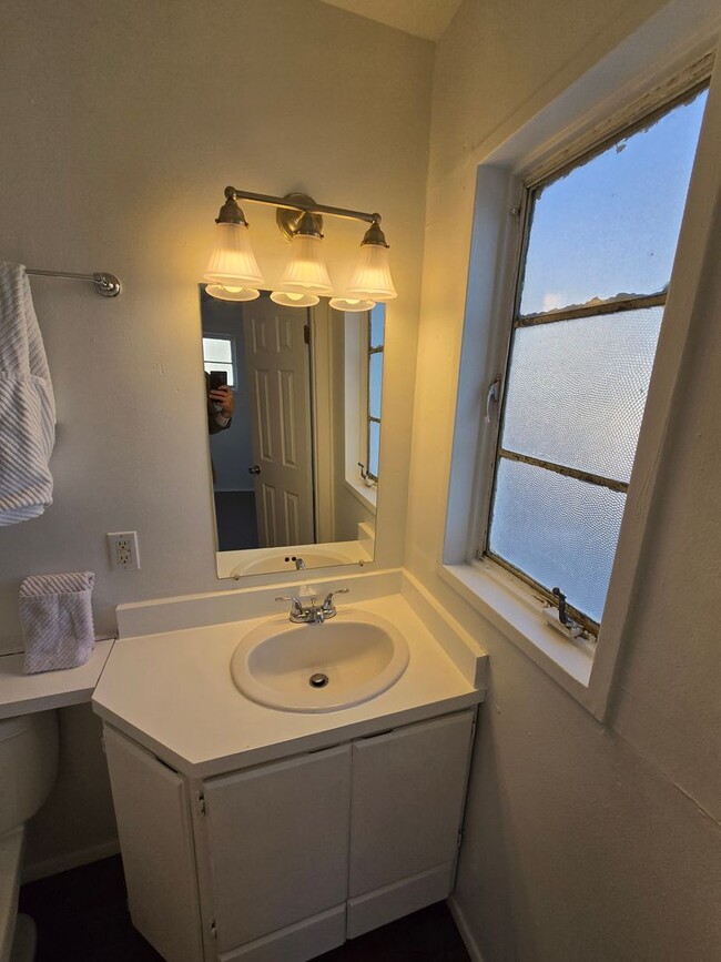 Photo - Centrally located in the NE Heights 4 bedroom, 1 3/4 Bath 1900 square feet