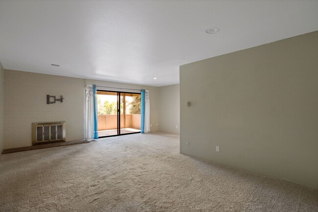 Photo - 2227 Canyon Blvd
