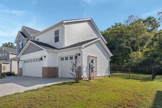 Photo - 3038 Fernwood Ln