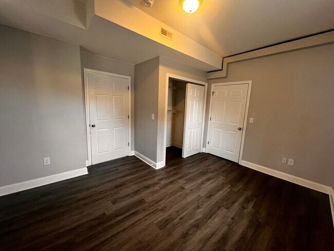 Photo - 2185 River Rd Unit Apt 1