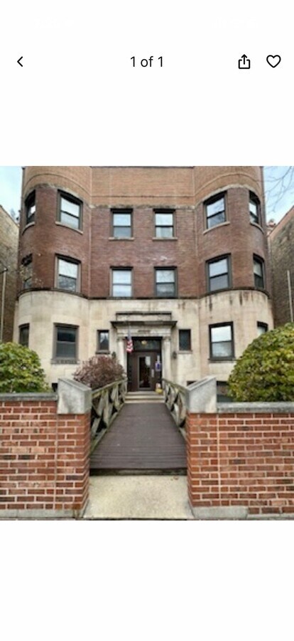 Photo - 1044 W Byron St