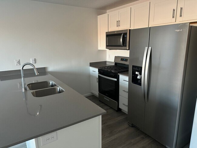 Photo - Beautiful 3 bed 2 bath Home!