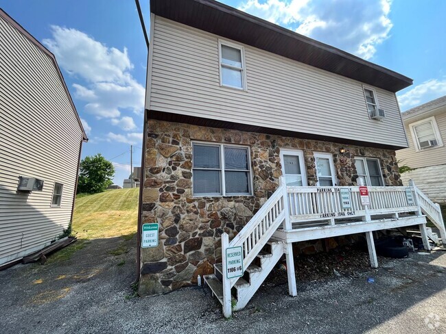 Building Photo - 1114 17th St Unit Apt A