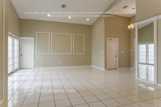 Photo - 576 NW 48th Ave