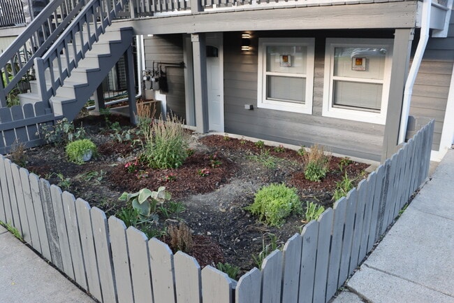 Photo - 3331 N Drake Ave