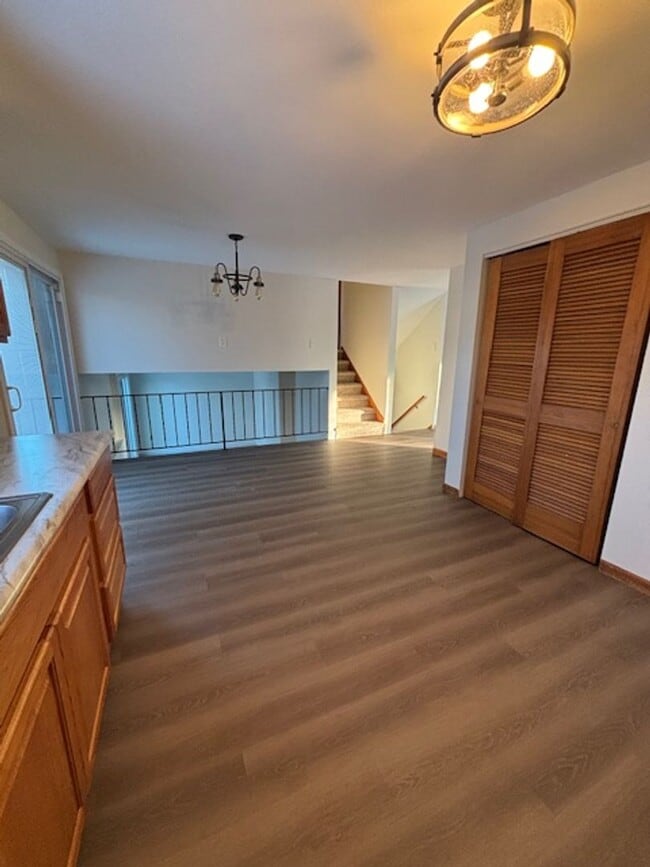 Photo - 6463 Wells Dr Unit 6463