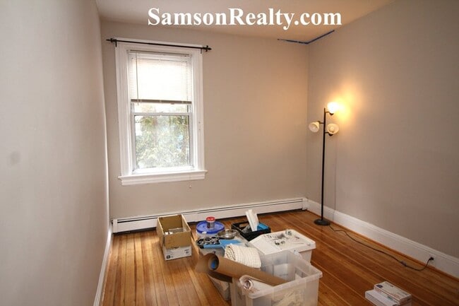 Photo - 483 Hope Unit 1