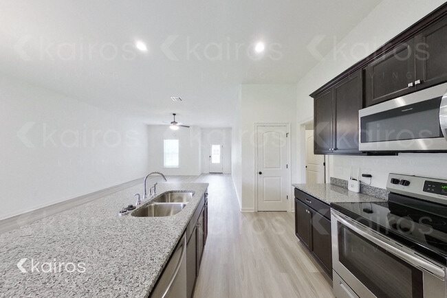 Photo - 112 Teddy Ln