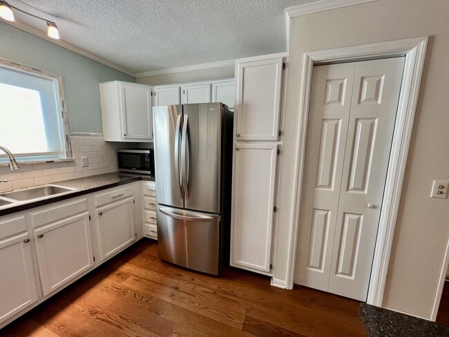Photo - 33 Lake Dr Townhome