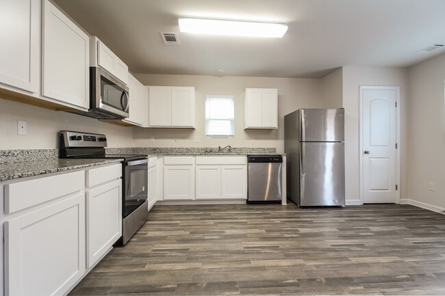 Photo - 508 Wagon Trail