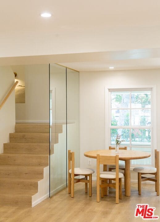 Photo - 1409 N De Longpre Ave Unit 1/2